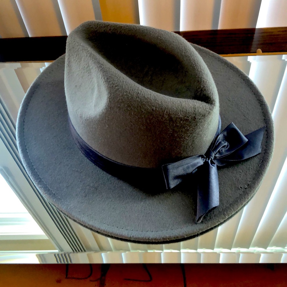 Grey / Gray hat BRAND NEW